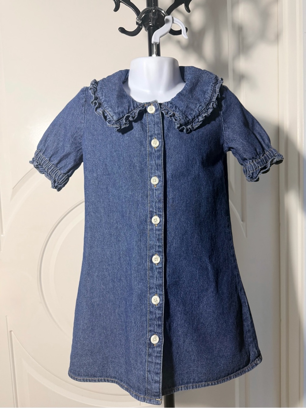 GB girls Blue Denim Ruffle-Collar Button Front Dress Sz 4